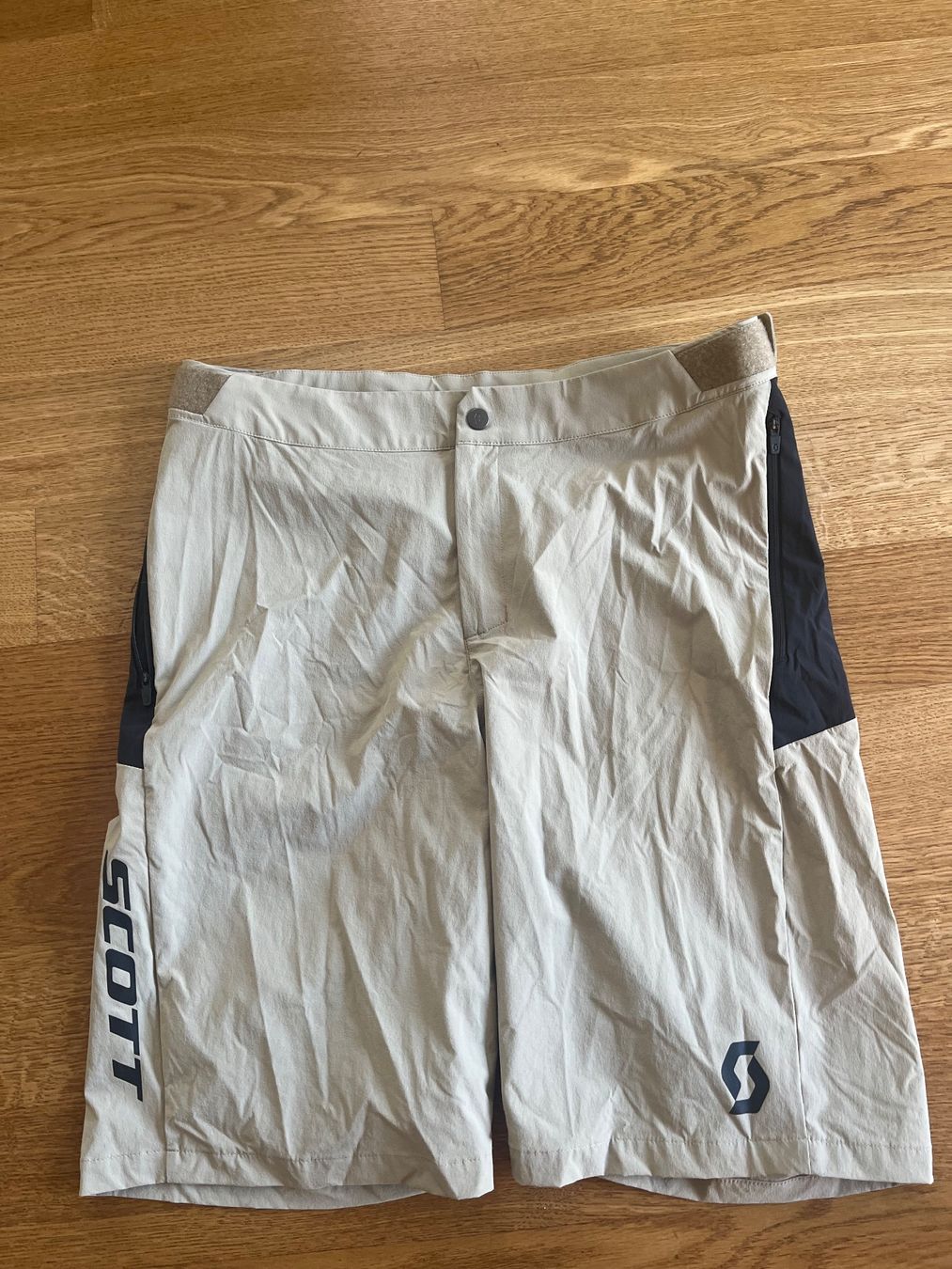 Scott Pantaloni: Original Scott Velohosen Gr. M – Usato da Kehrsatz venduto da maus2405