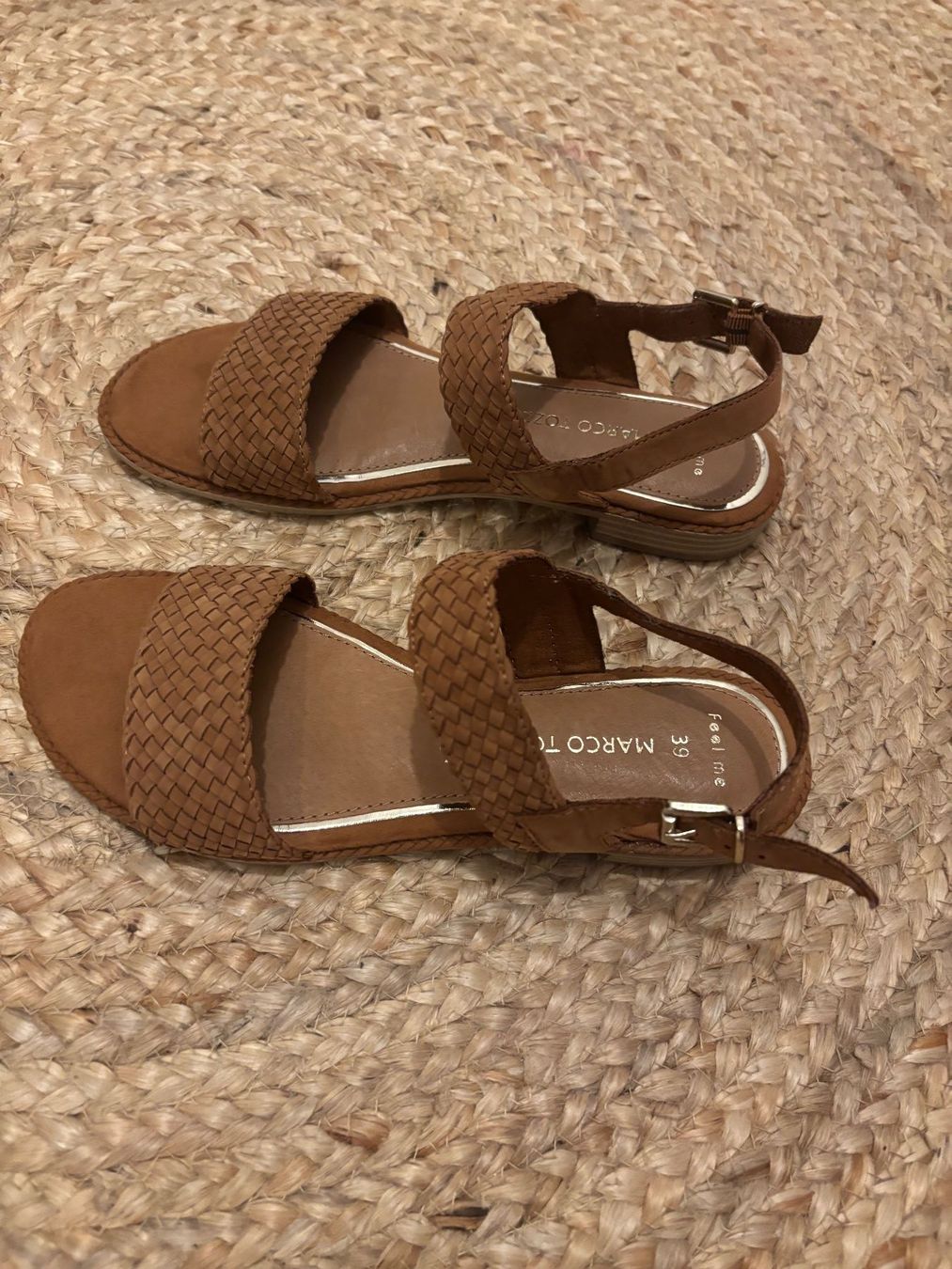Scarpe da donna: Sandales beige en cuir – Usato da Dully venduto da IrinaA21 3