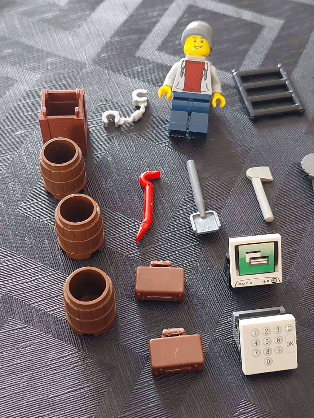Lego Giocattoli: Lego Einbrecher mit Zubehör  – Usato da Zetzwil venduto da sti_x9xf 2