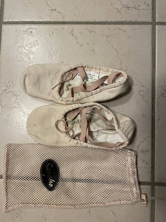 Chaussures garçon: Tanzschläppli – D'occasion à Kleinlützel par Rosagruen01 4