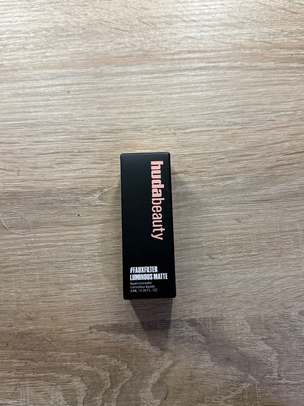 Huda Beauty Make-up: Huda Beauty Concealer – Nuovo e nell'imballaggio originale da Baar venduto da and_x9gz