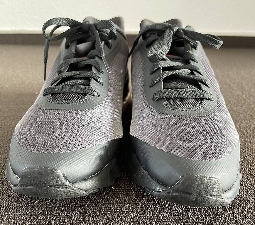 Herrenschuhe: Nike Air Max Invigor Trainers – Gebraucht aus Oberhofen TG von Home2009 2