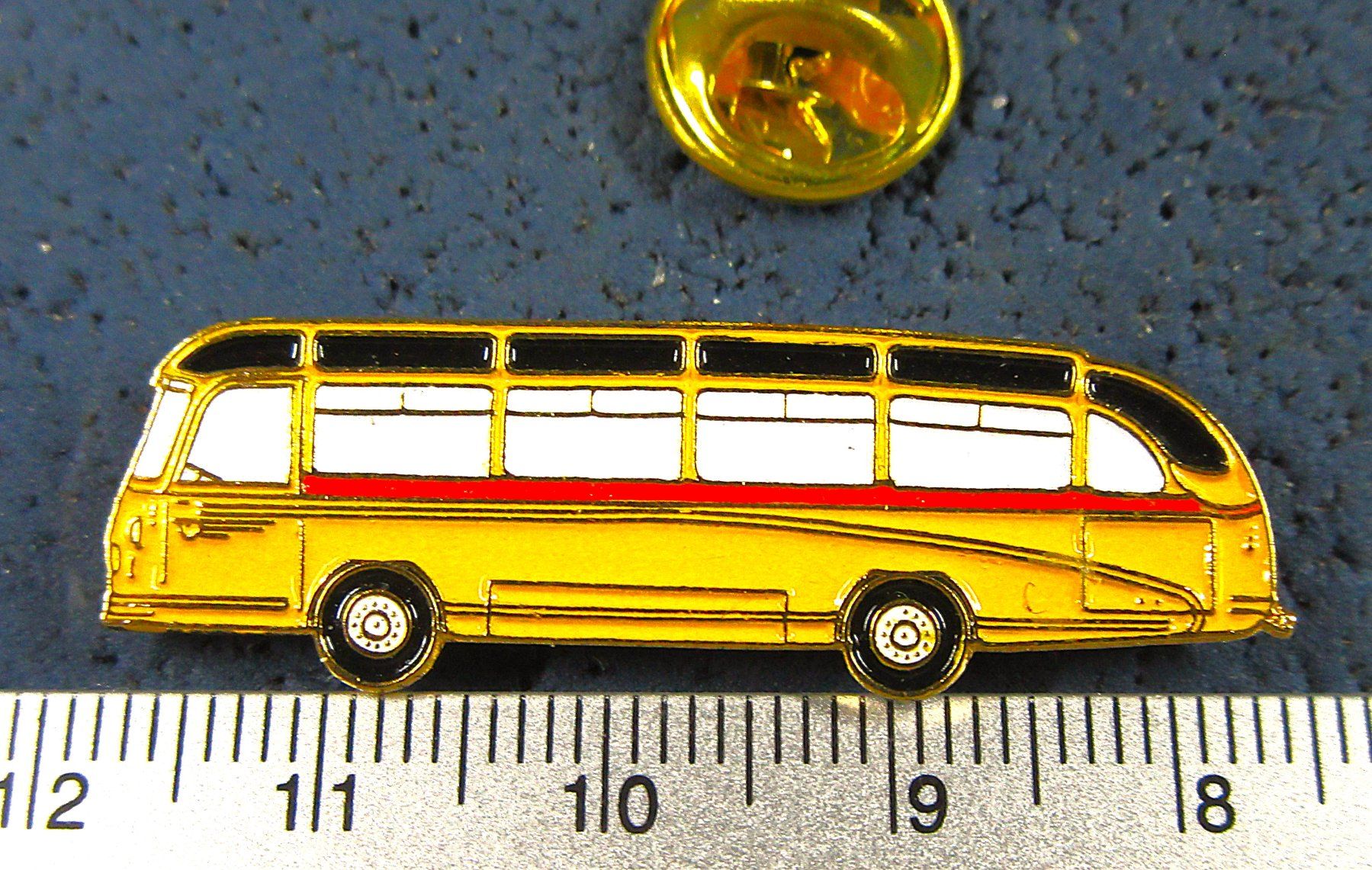 Swiss Placchette & Badge: POSTAUTO PTT SCHWEIZ PIN GEPRÄGT OLDTIMER – Usato da Ettingen venduto da Hausi4711