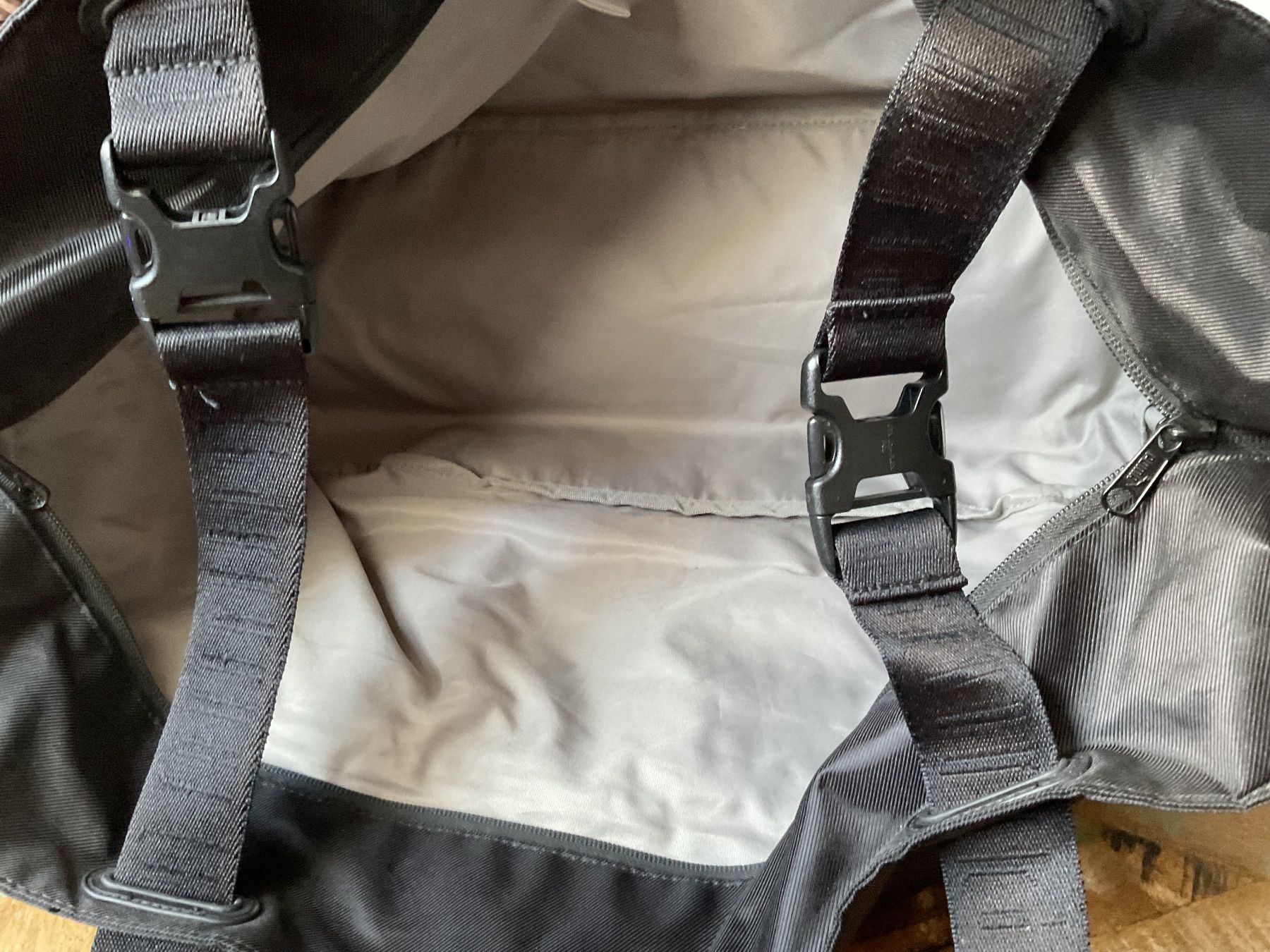 Puma Borse da donna: Puma Sporttsche schwarz – Usato da Bachenbülach venduto da Sybeco 2