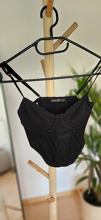 Tops: Stradivarius black corset top Size S – Gebraucht aus Oberweningen von mir_2wt5
