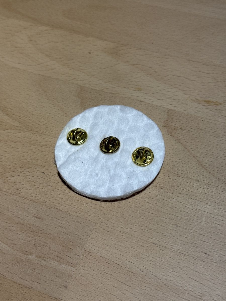 Ferrari Placchette & Badge: Pin - Ferrari (3X) – Usato da Stüsslingen venduto da leo_nzh6 4