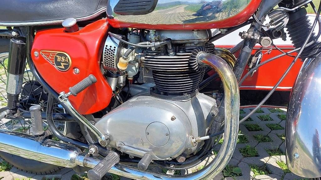 Side-Cars: BSA A65 Gespann ab MFK (Pendant zu Norton oder Triumph) – D'occasion à Sursee par Honda94 3