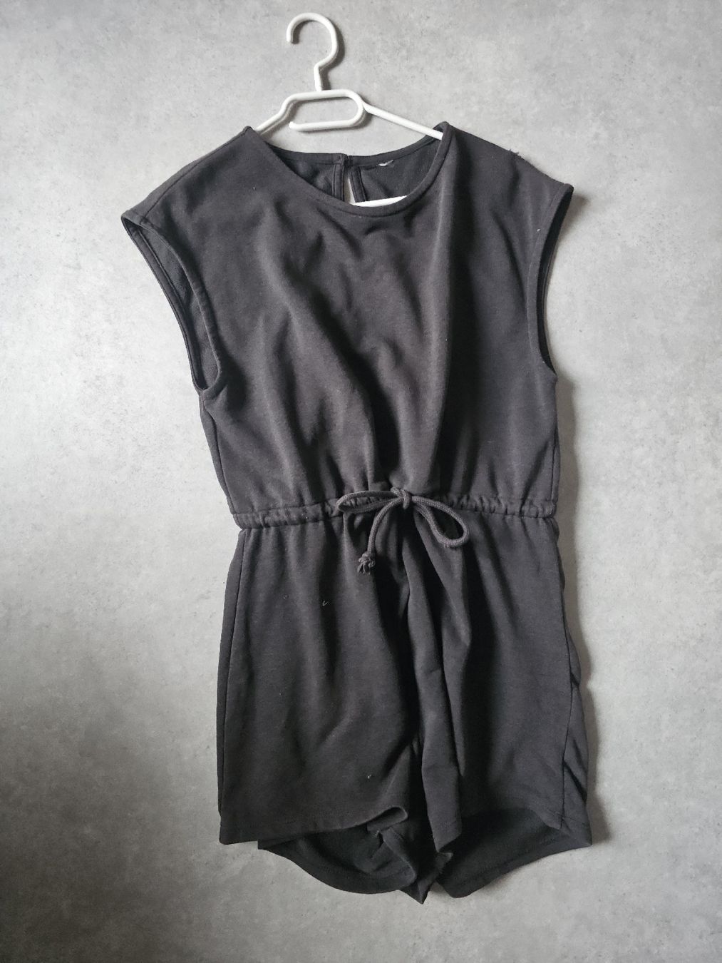 H&M Tute: Combinaison d'été noire Taille M – Usato da Sornetan venduto da T.a333