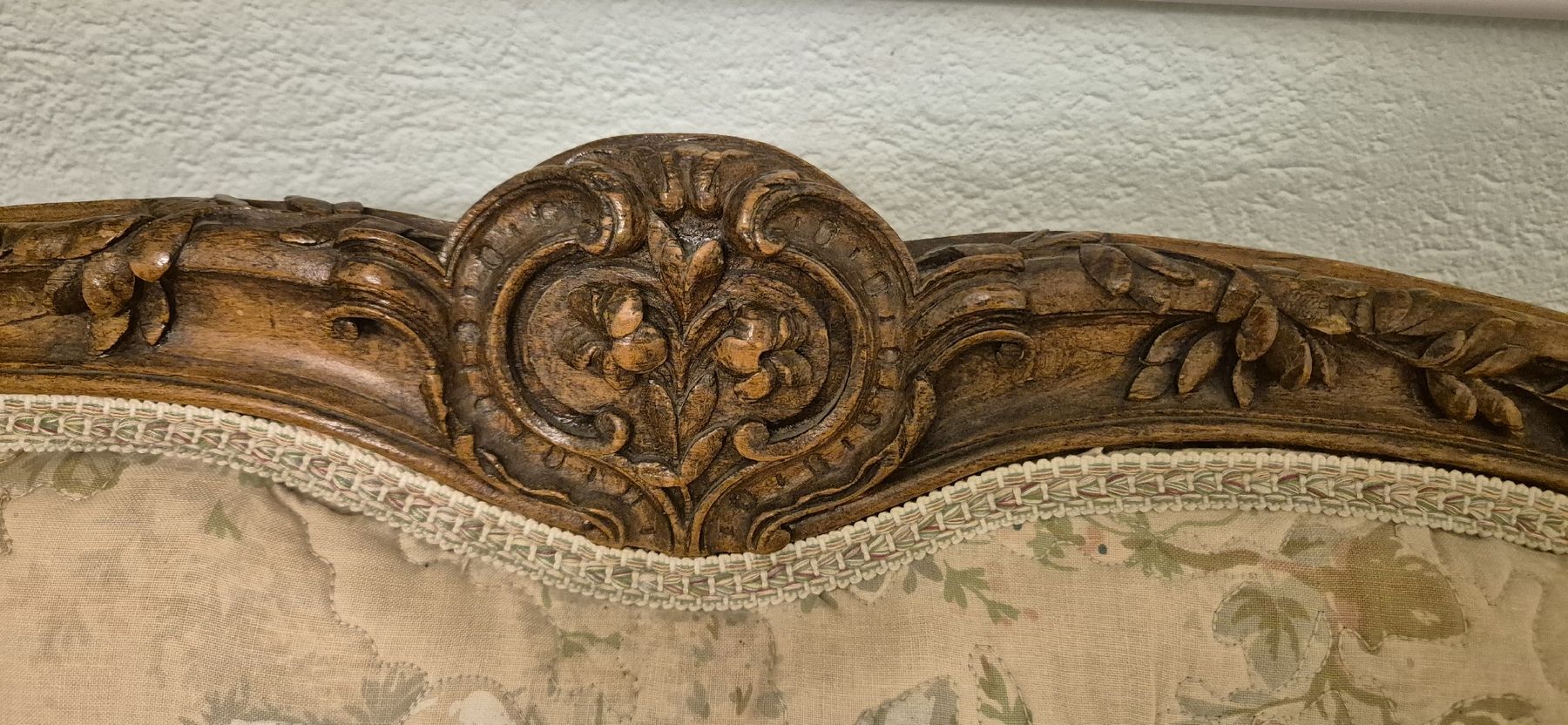 Divani: Wunderschönes Antikes Sofa aus den Schloss – Usato da Zürich venduto da Olga1308 2