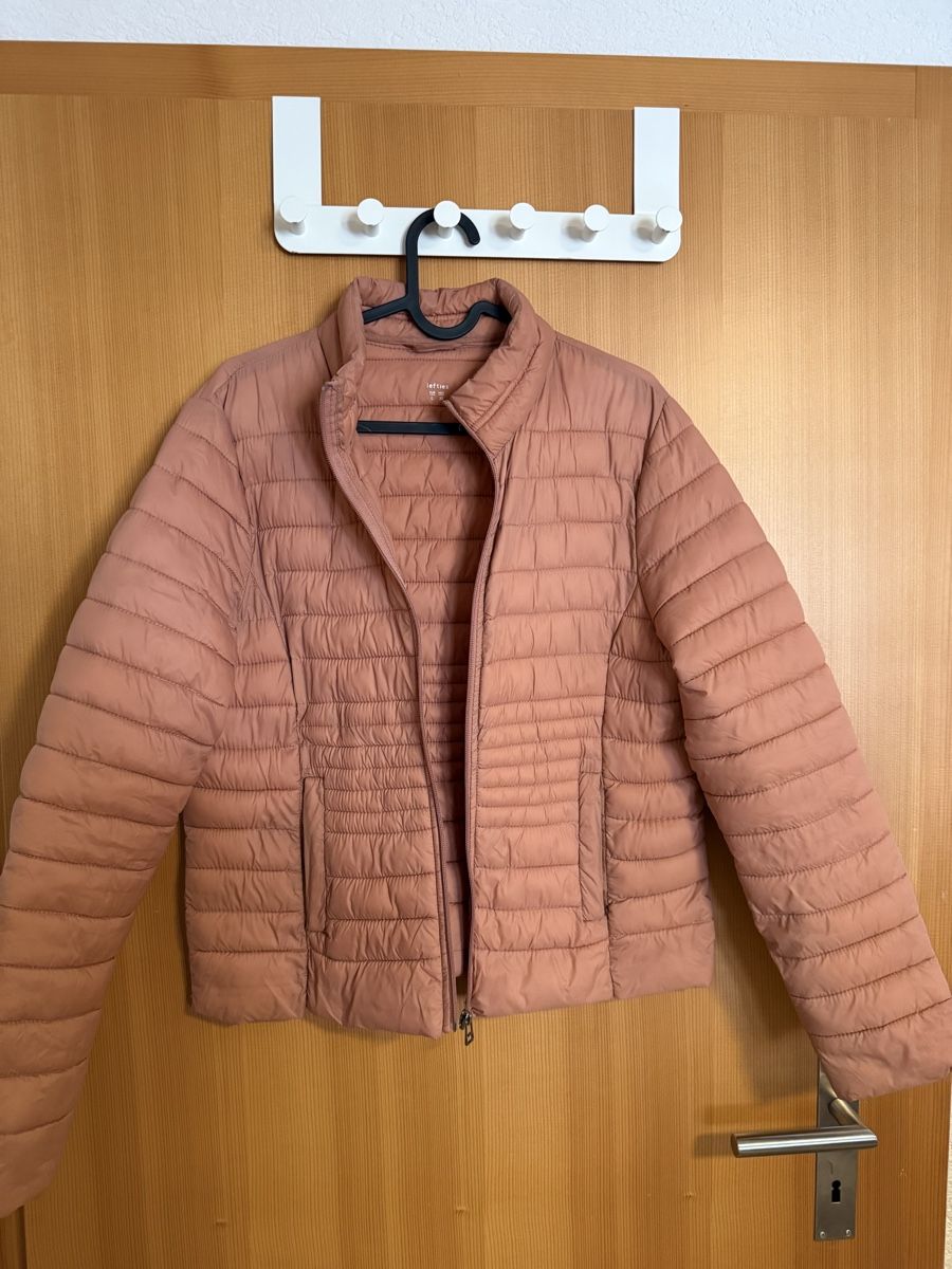 Vestes: 4 Jacken gr. M – D'occasion à Bönigen par nay_w9nv
