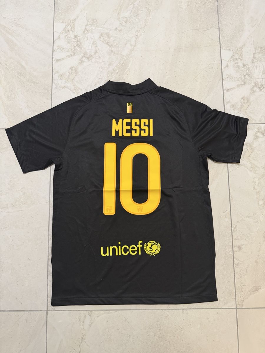 Nike Leibchen & Hosen: FC Barcelona Messi Trikot – Neu (gemäss Beschreibung) aus Bronschhofen von leo_99hp 1