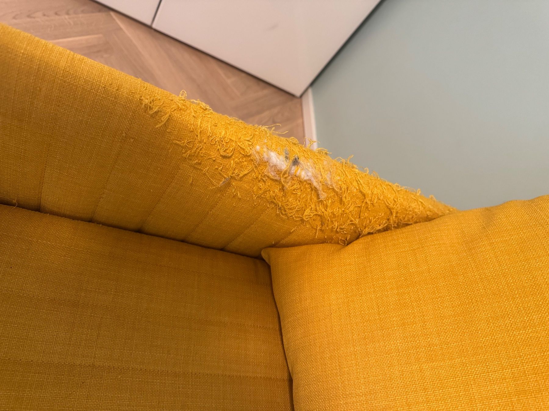 Ikea Divani: Canapé lit Jaune IKEA – Difettoso da Geneve venduto da pupykina 5