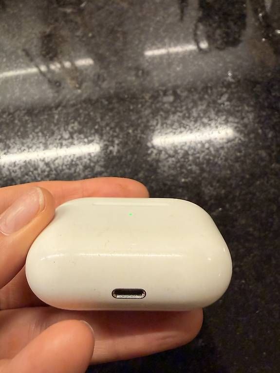 Cuffie: Aipods Pro 2. Generation – Usato da Zurich venduto da chrissycriss 2
