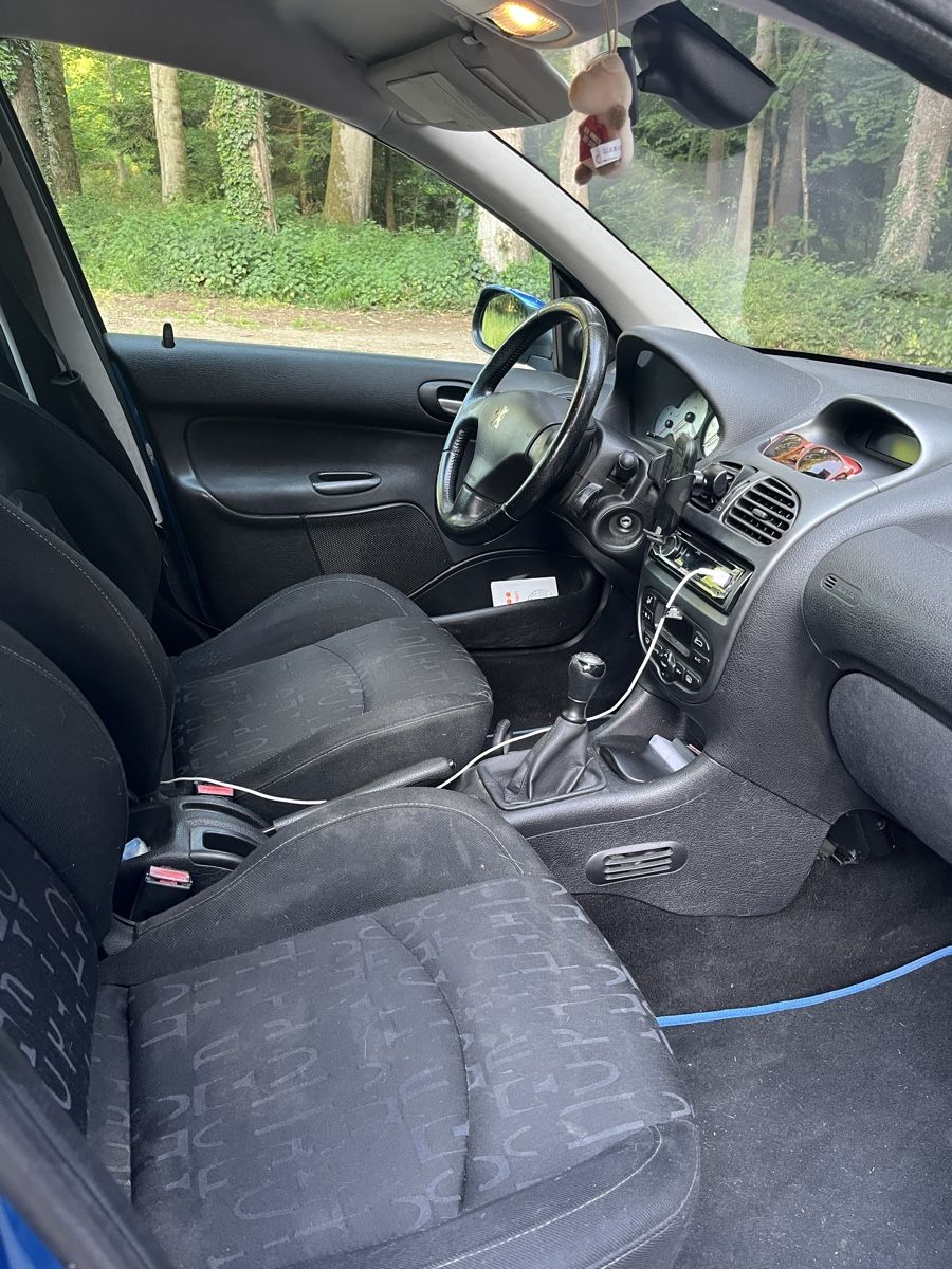 Peugeot Automobili: Peugot 206 Break – Usato da Hasle b. Burgdorf venduto da 2Wheelcustom 6