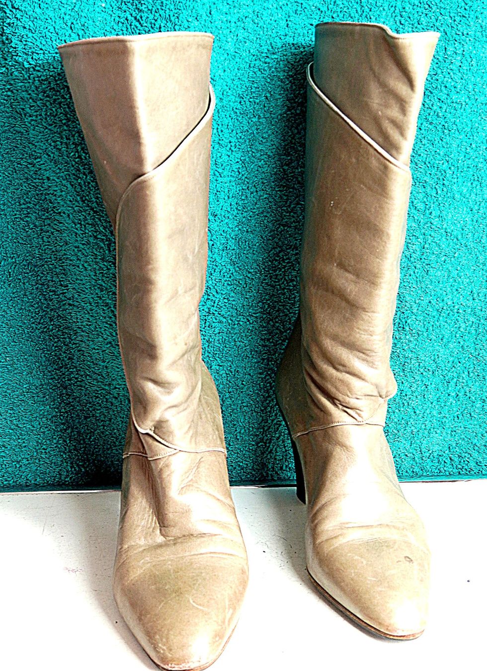 Scarpe da donna: Damenstiefel 37 Leder hohe Absätze – Usato da Baar venduto da 2cvbaar