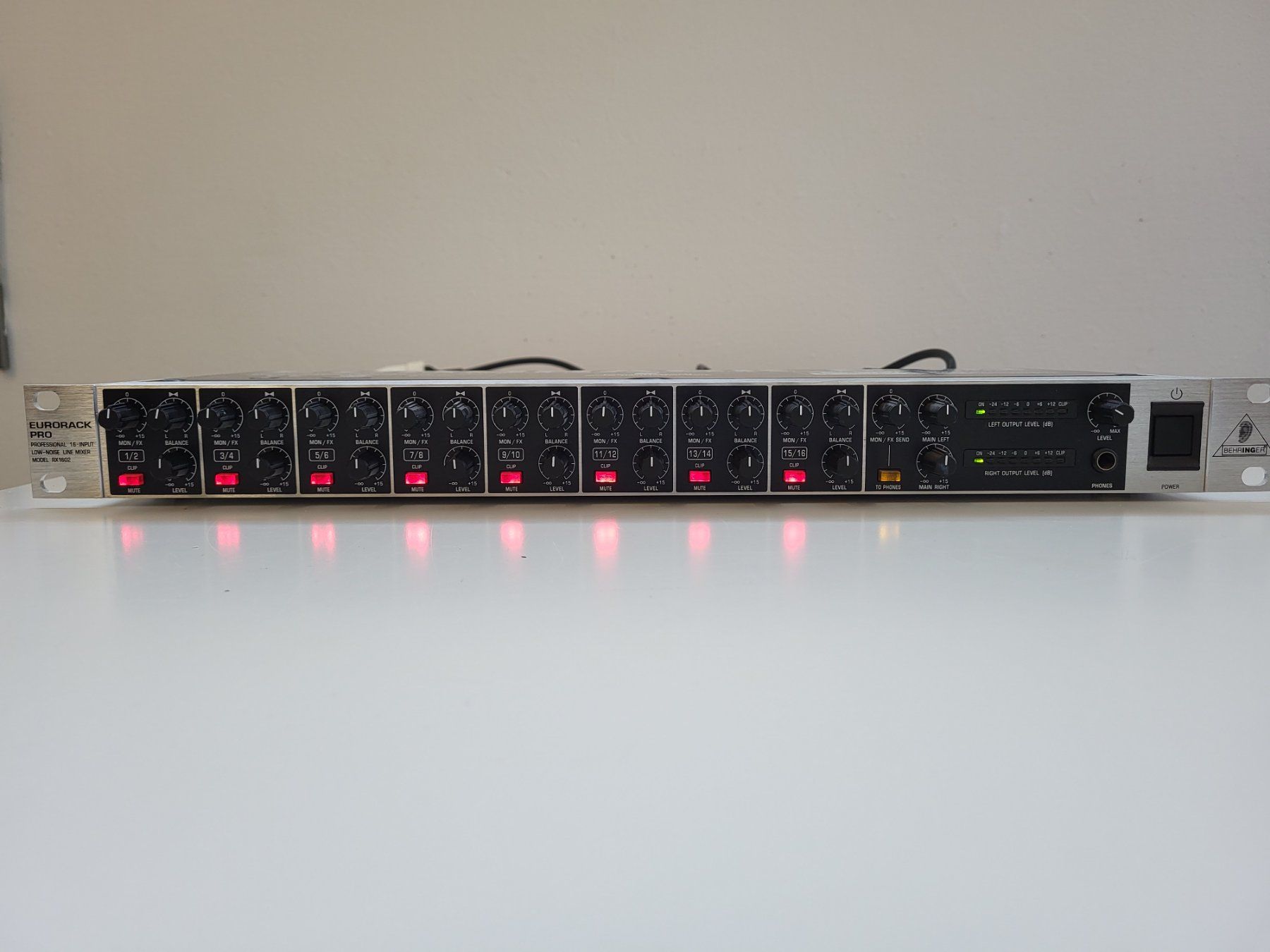 Behringer Console di mixaggio: Behringer Eurorack Pro RX1602 – Usato da Brügg BE venduto da POU-BELLE 1
