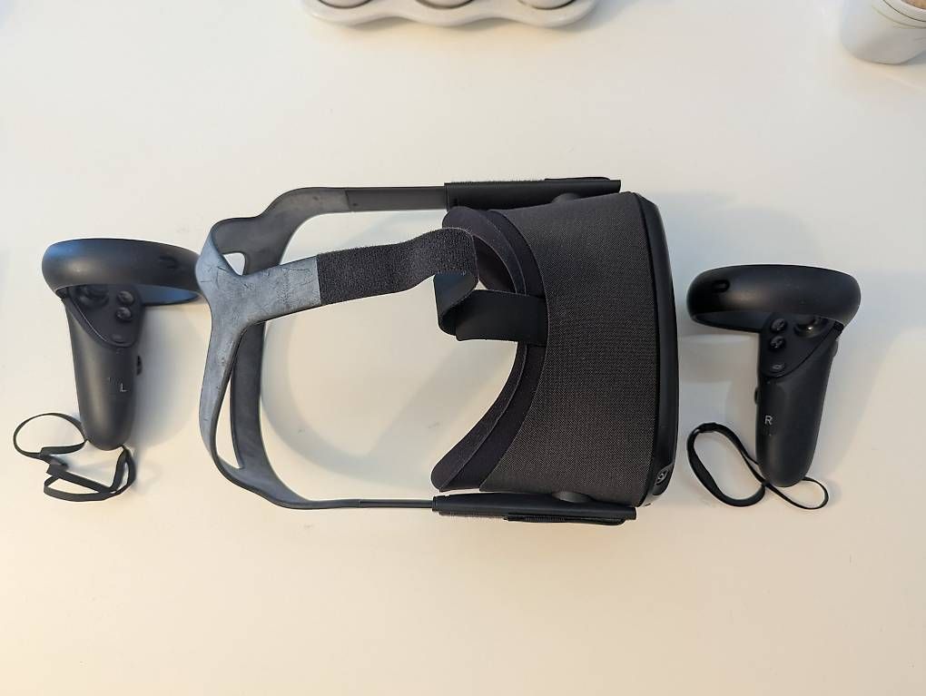 Meta Casco VR: Meta Quest 1 All-in-One VR-Headset inkl. Controller – Usato da Zürich venduto da vinh288