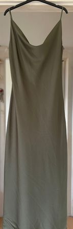 LONGUE ROBE! M