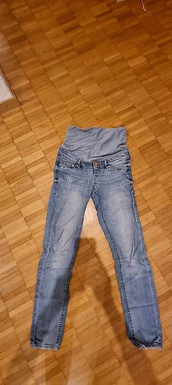 Jeans: Umstands Jeans – D'occasion à Untersiggenthal par JJ86sun