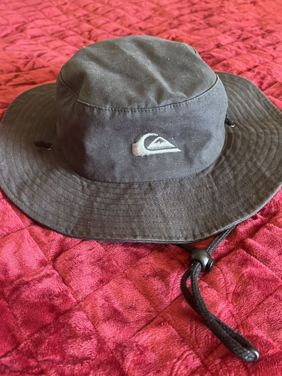 Quiksilver Copricapi, berretti & cappellini: Quicksilver Hut black – Nuovo (secondo la descrizione) da Münchenbuchsee venduto da Luna171