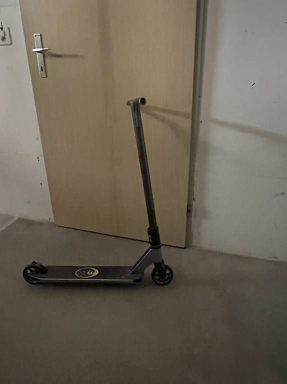 Pattini in linea & Pattini a rotelle: Roller – Usato da Flawil venduto da SG8888 1
