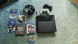 PS4 Konsole mit 2 Controllern & Zubehör. Top Zustand! 🎮