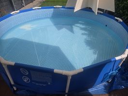 Intex Metallpool inkl. Pumpe, Reiniger und Zubehör