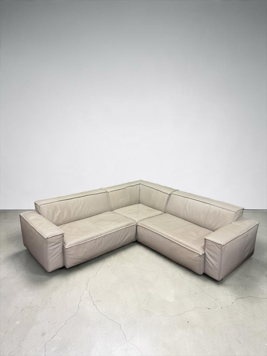 Sofas: Ecksofa aus hellgrauem Echtleder – D'occasion à Bachenbülach par Sofalab.swiss 1