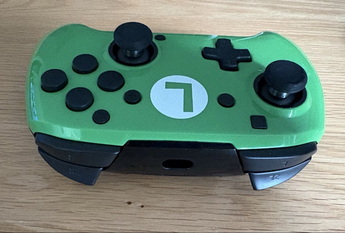 Nintendo Konsolen: Manette Super Mario – Gebraucht aus Martigny von jcj_j2fb 2