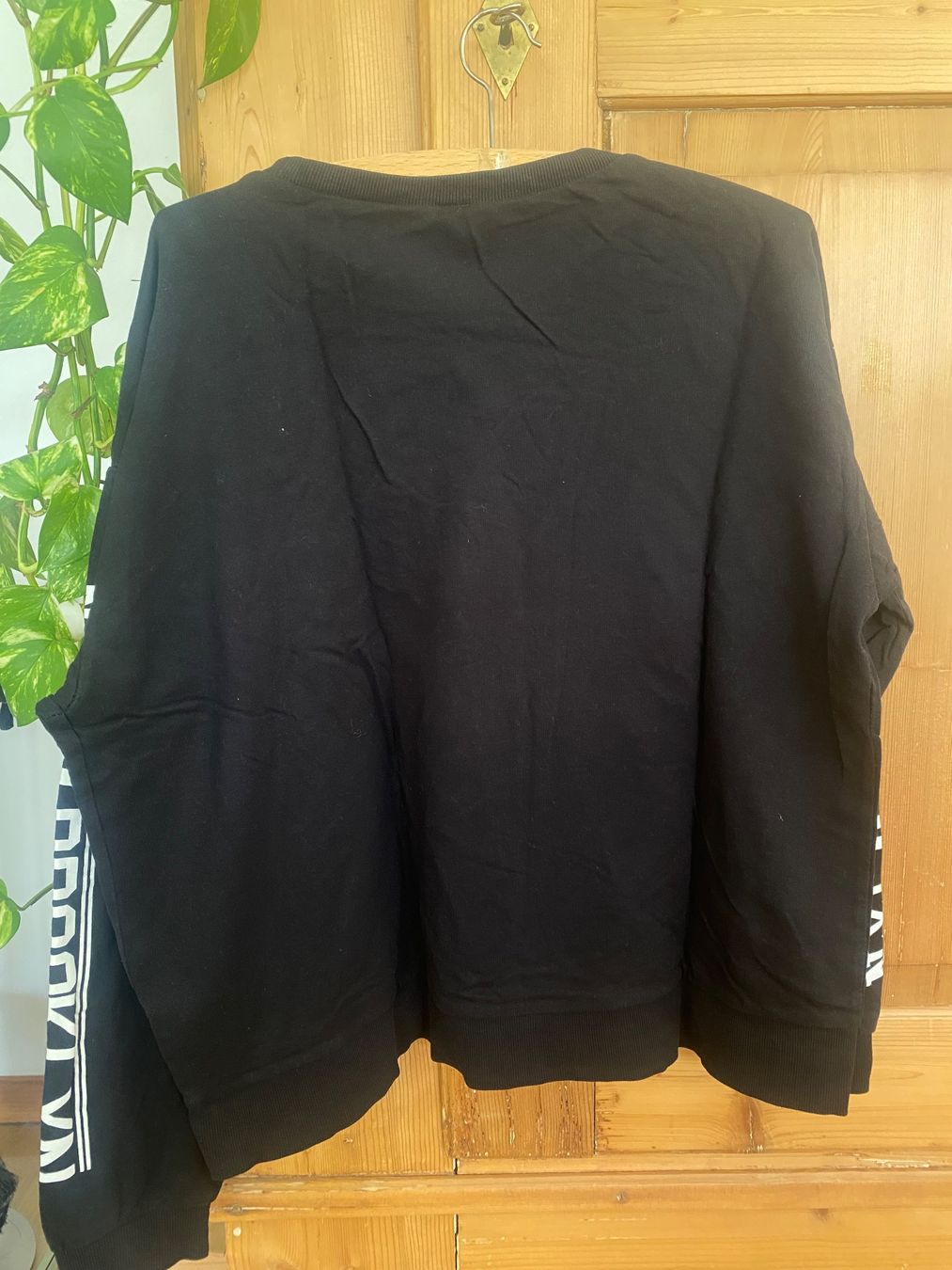 H&M Pullover & Sweatshirts: Pullover New York Grösse L – Gebraucht aus Riedholz von emm_22qn 1