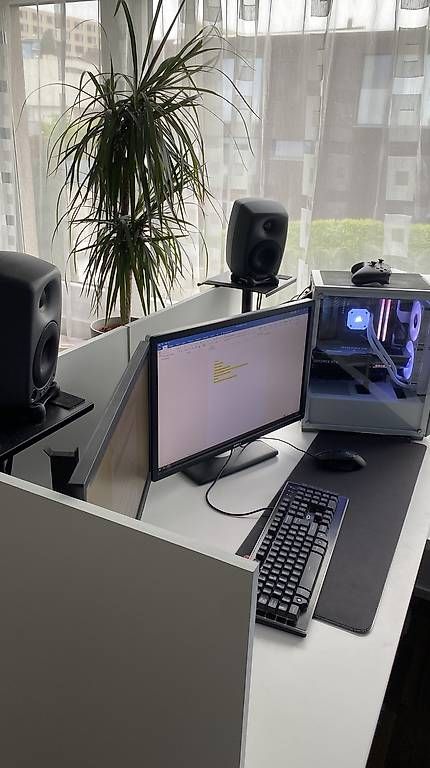 PCs: Gaming-PC mit Wasserkühlung – D'occasion à Mörschwil par eli_7b5m
