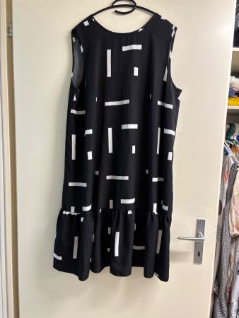 Sommerkleid schwarz-weiss Muster Grösse XXL top Zustand