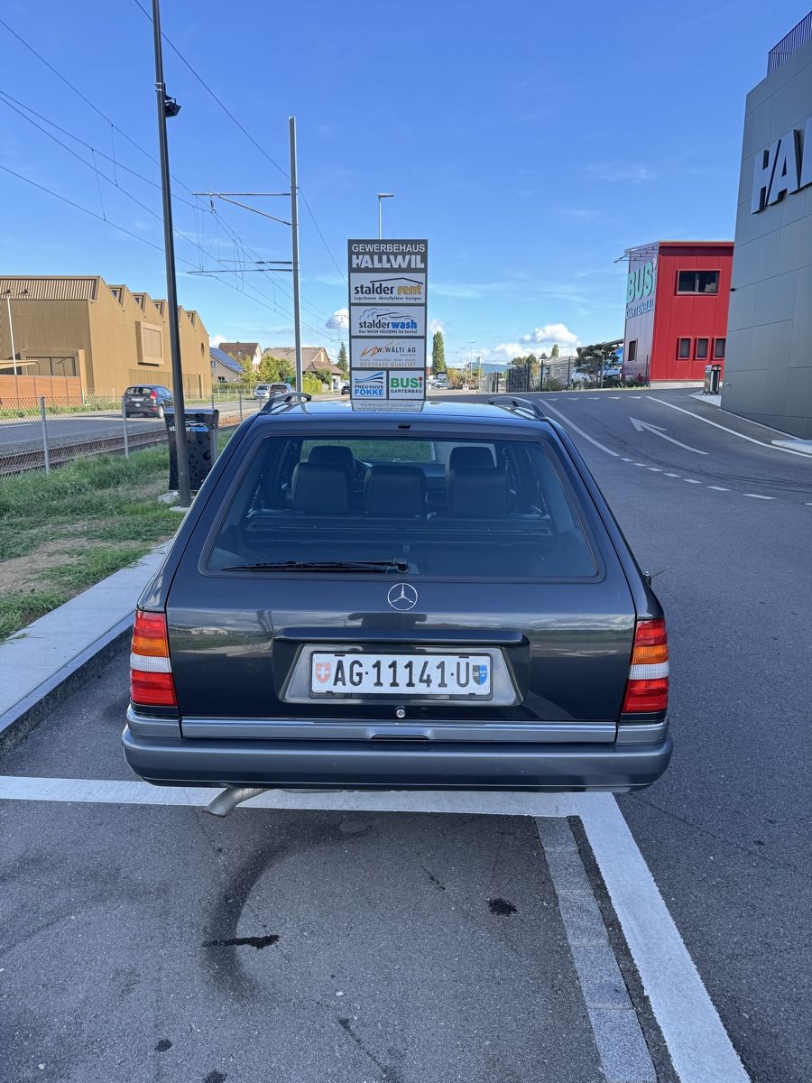 Mercedes-Benz Automobili: Mercedes E300 W124  – Usato da Fislisbach venduto da Besibesi8 3