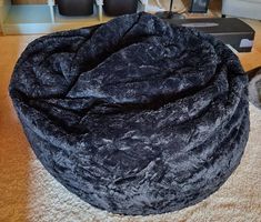 2x flauschige Sitzsäcke (schwarzer Plüsch)  Wie neu!