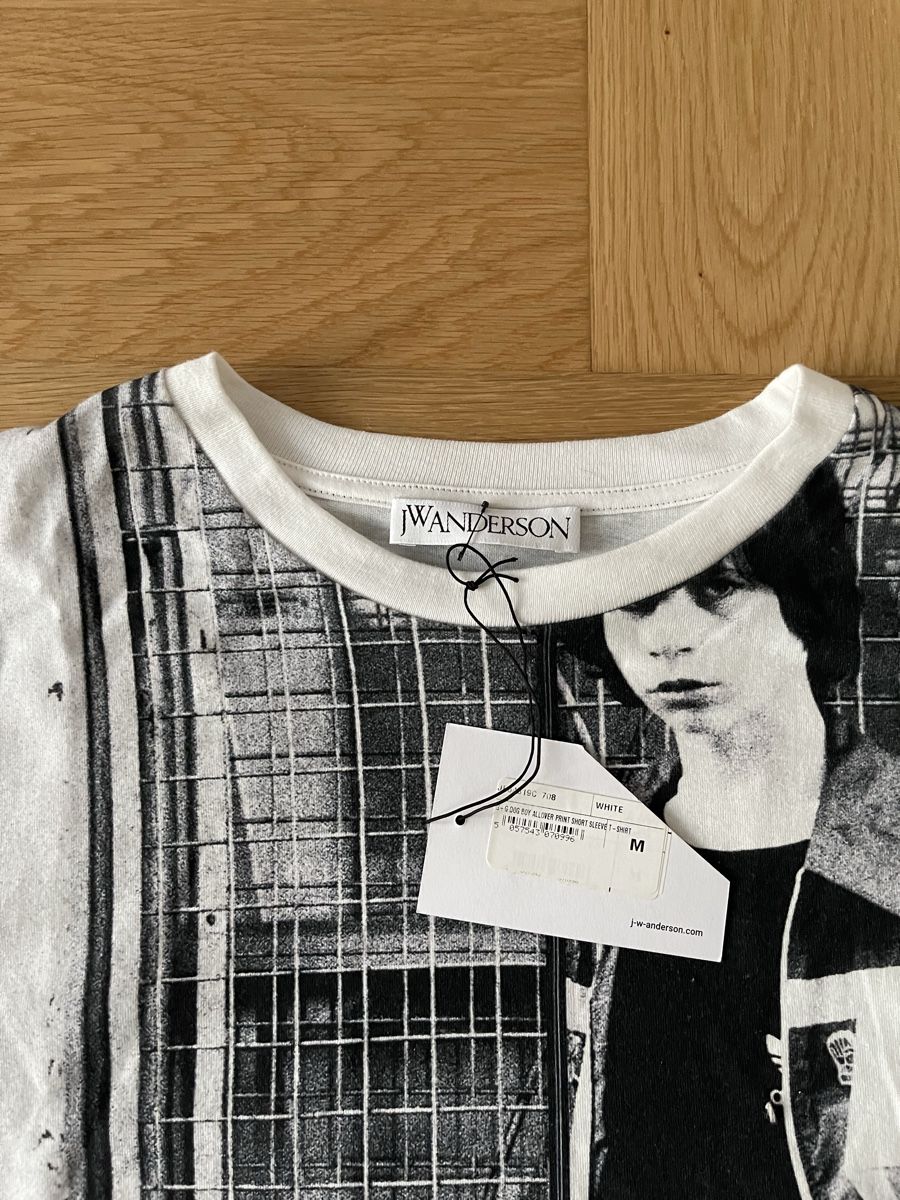 Jw Anderson T-shirt: JW Anderson PhotoPrint Tshirt – Nuovo (secondo la descrizione) da Kriens venduto da MM_FashionFusion 1