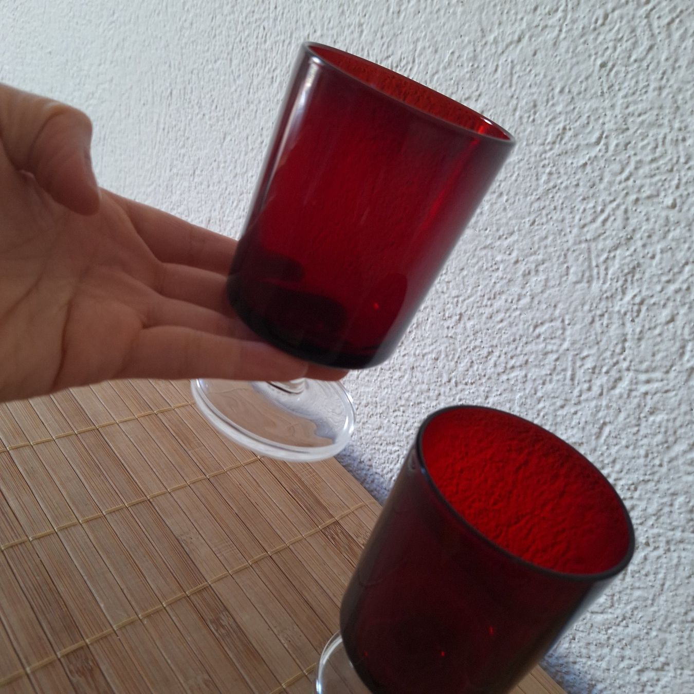 Bicchieri: Rote Weingläser im Stil Luminarc Arcoroc Cavalier – Usato da Winterthur venduto da Goldpipau 2