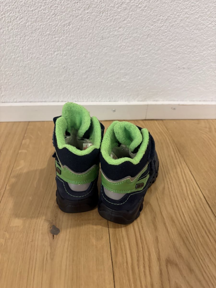 Elefanten Schuhe für Jungen: Kinder Winterstiefel – Neu (gemäss Beschreibung) aus Weinfelden von Boeing747-400 3