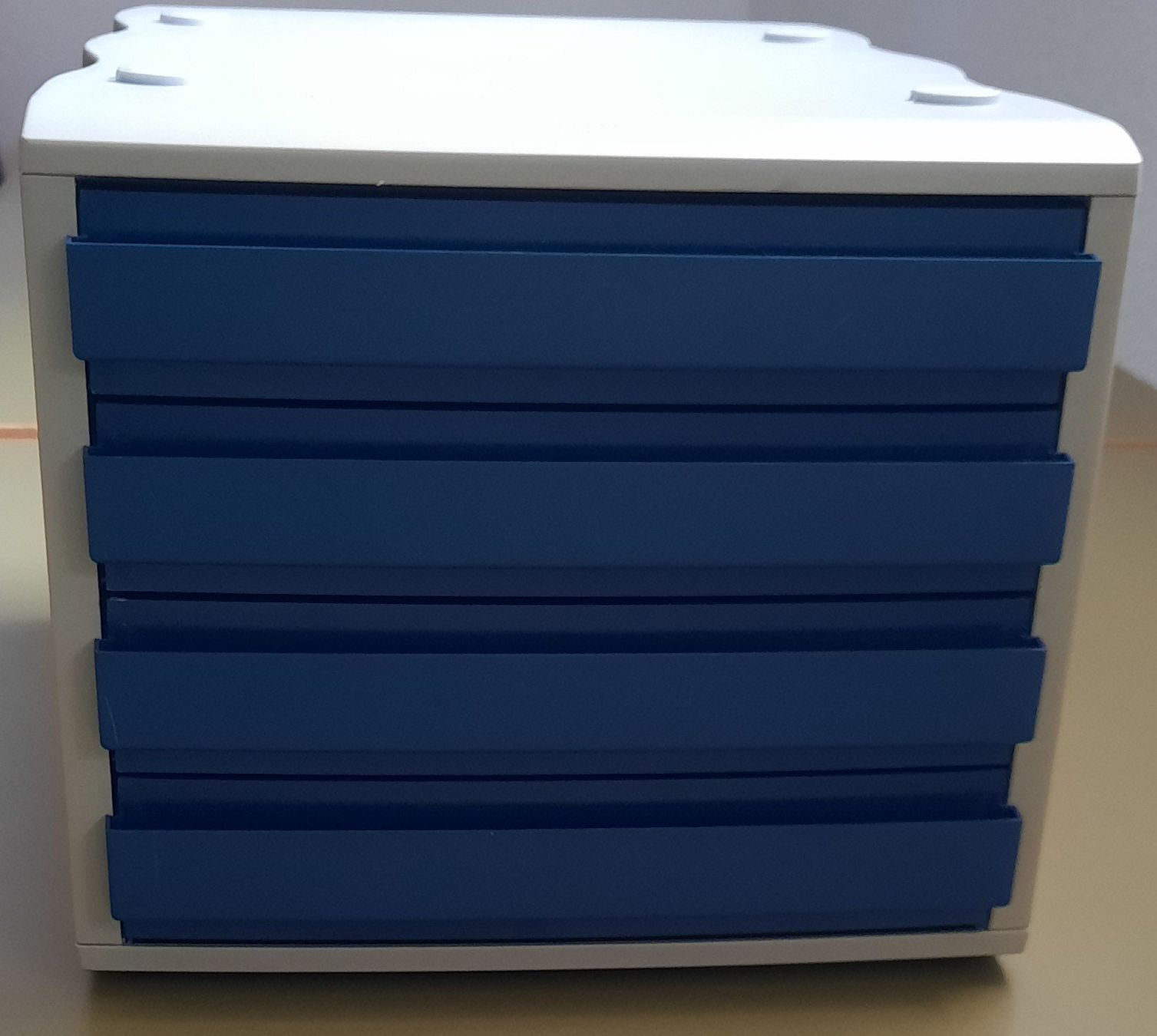 Sistemi di archiviazione: STYRO Schubladenbox Wave, 4 Schübe – Usato da Seuzach venduto da VT-Collections2