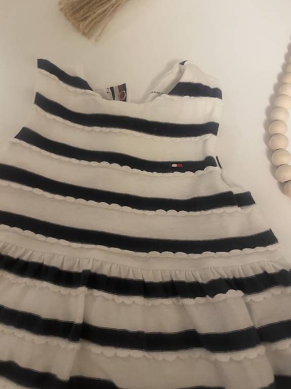 Tommy Hilfiger Vestiti & Gonne: Tommy Hilfiger Baby Mädchen Kleid 68 – Usato da Küssnacht am Rigi venduto da car_9p8w 1