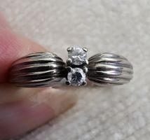 Weissgoldring 750, 18 k, mit 2 Brillianten 