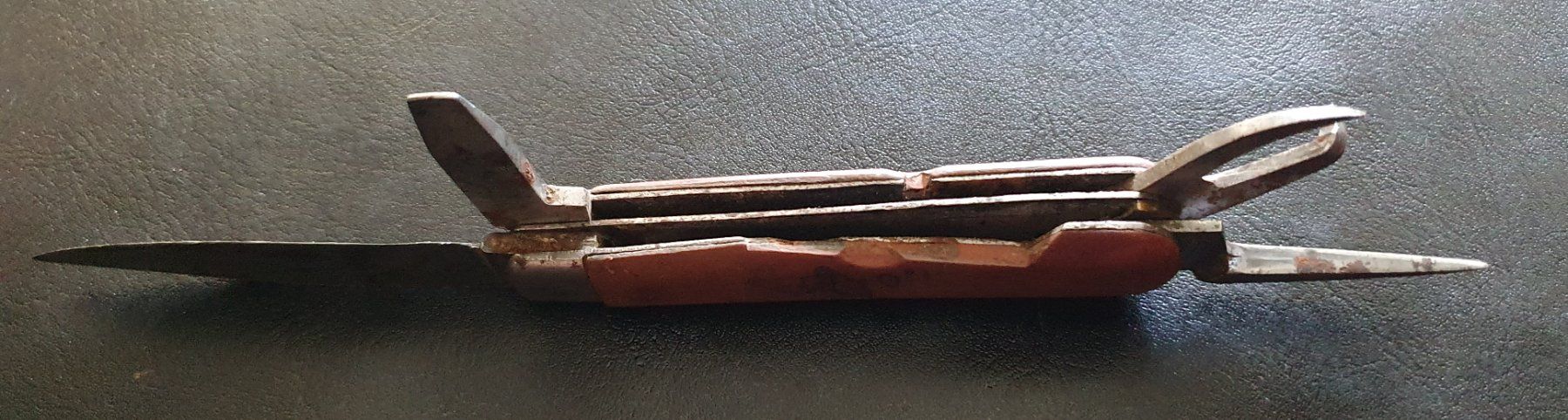 Schweizer Armee Coltelli tascabile: altes Militär Sackmesser – Usato da Kreuzlingen venduto da Rschweiz1 3