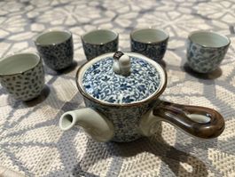 Vintage Japanese Tea Set, Teapot and 5 Cups, Blue/White
