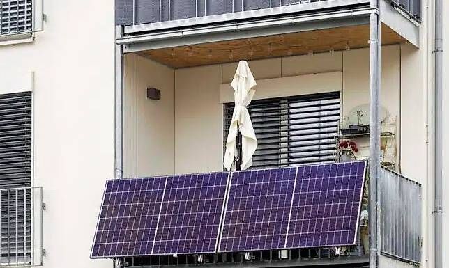 Dispositivi a energia solare: Balkonkraftwerk 880W – Usato da Wettingen venduto da m_b_mwg9
