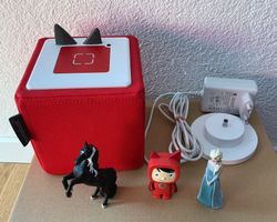 Tonibox rot mit Ladekabel und 3 Tonies Ostwind, Eiskönigin…