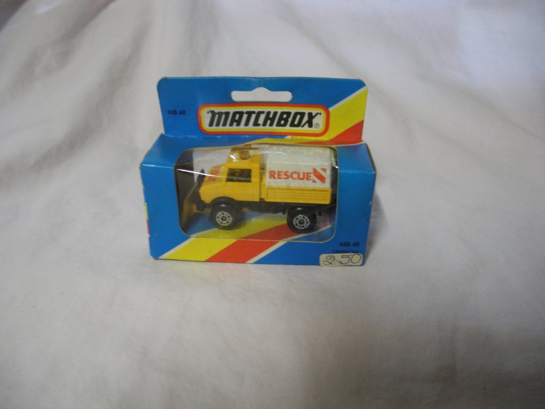 Matchbox Voitures modèles: MATCHBOX  NR. 48  UNIMOG  RESCUE  MIB – Neuf avec emballage d'origine à Gurtnellen par Murmeli99