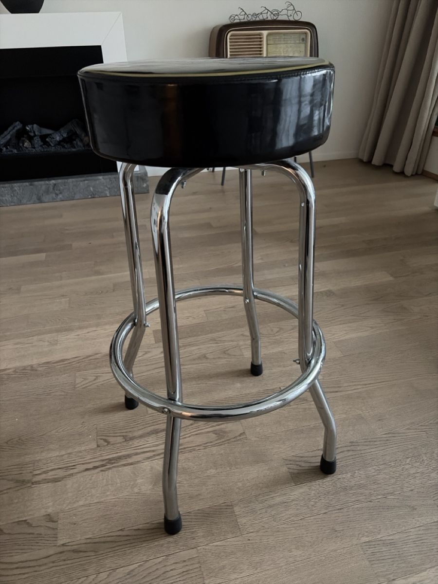 Sgabelli: Sgabello Marshall Vintage Nero e Cromato - Iconico! – Usato da Glattpark(Opfikon) venduto da zeado 1