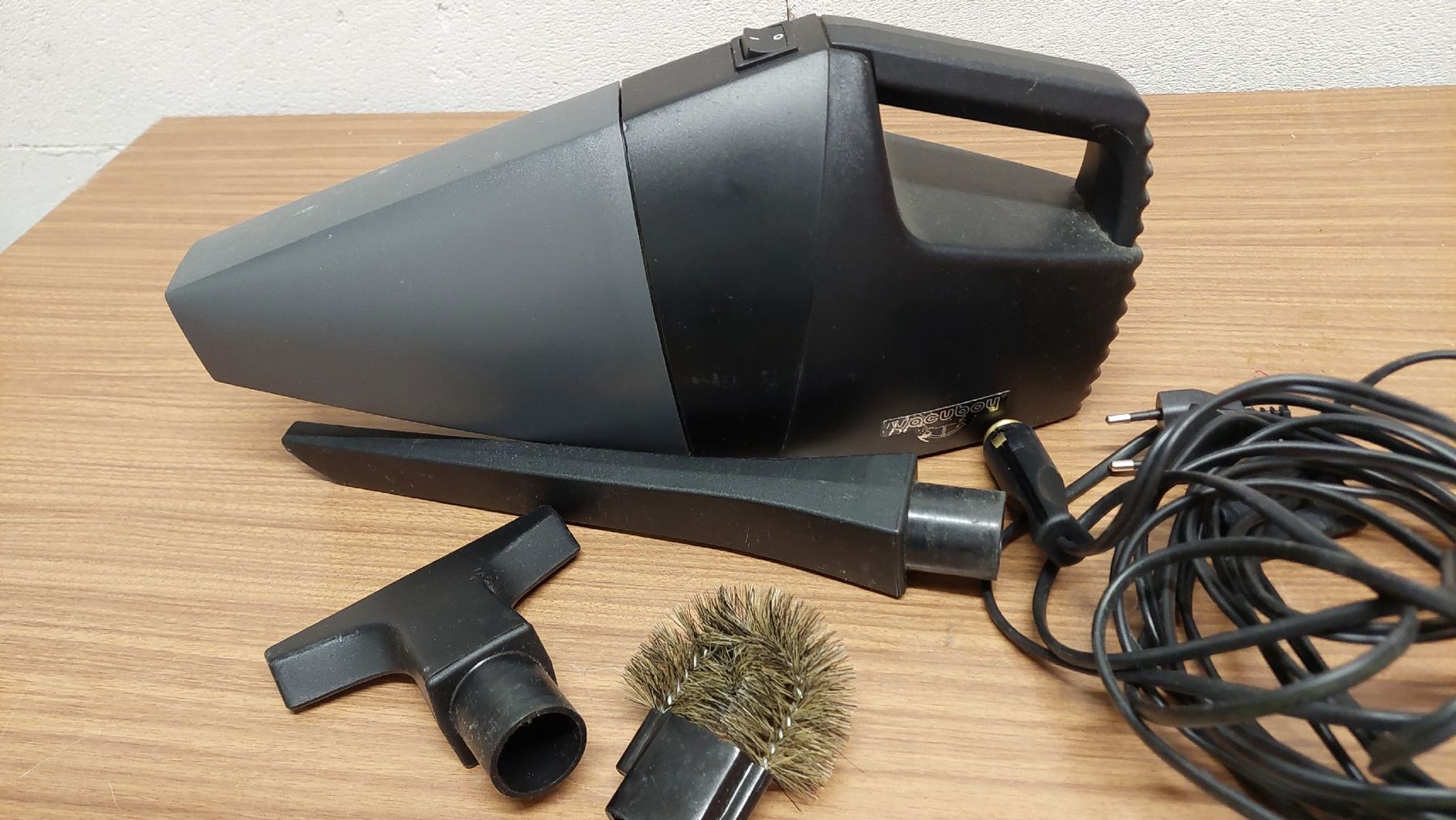 Aspirapolveri & Accessori: Aspirateur manuel – Usato da Sonceboz-Sombeval venduto da Tani_15so 1