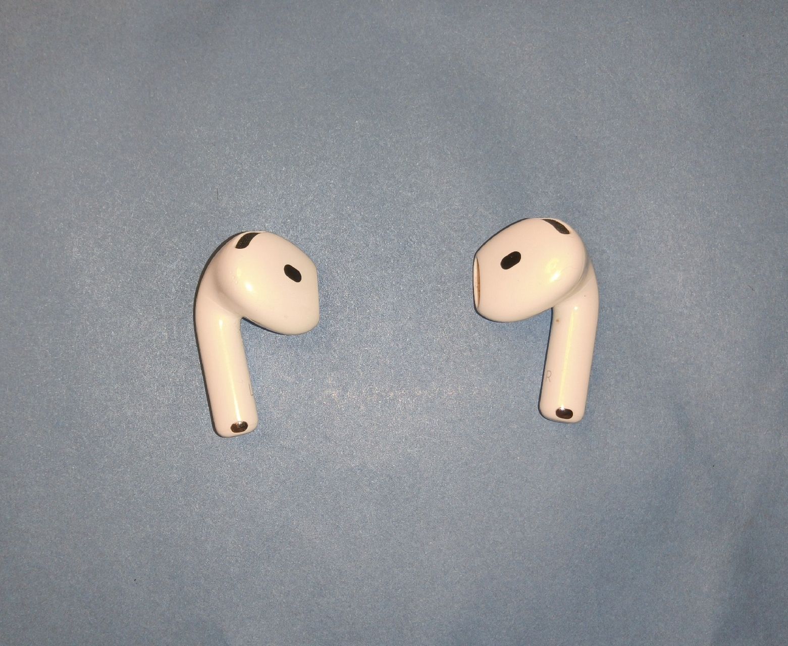 Apple Kopfhörer: Apple AirPods 4 ANC A3055 + A3056 – Gebraucht aus Zürich von edu_kvc6