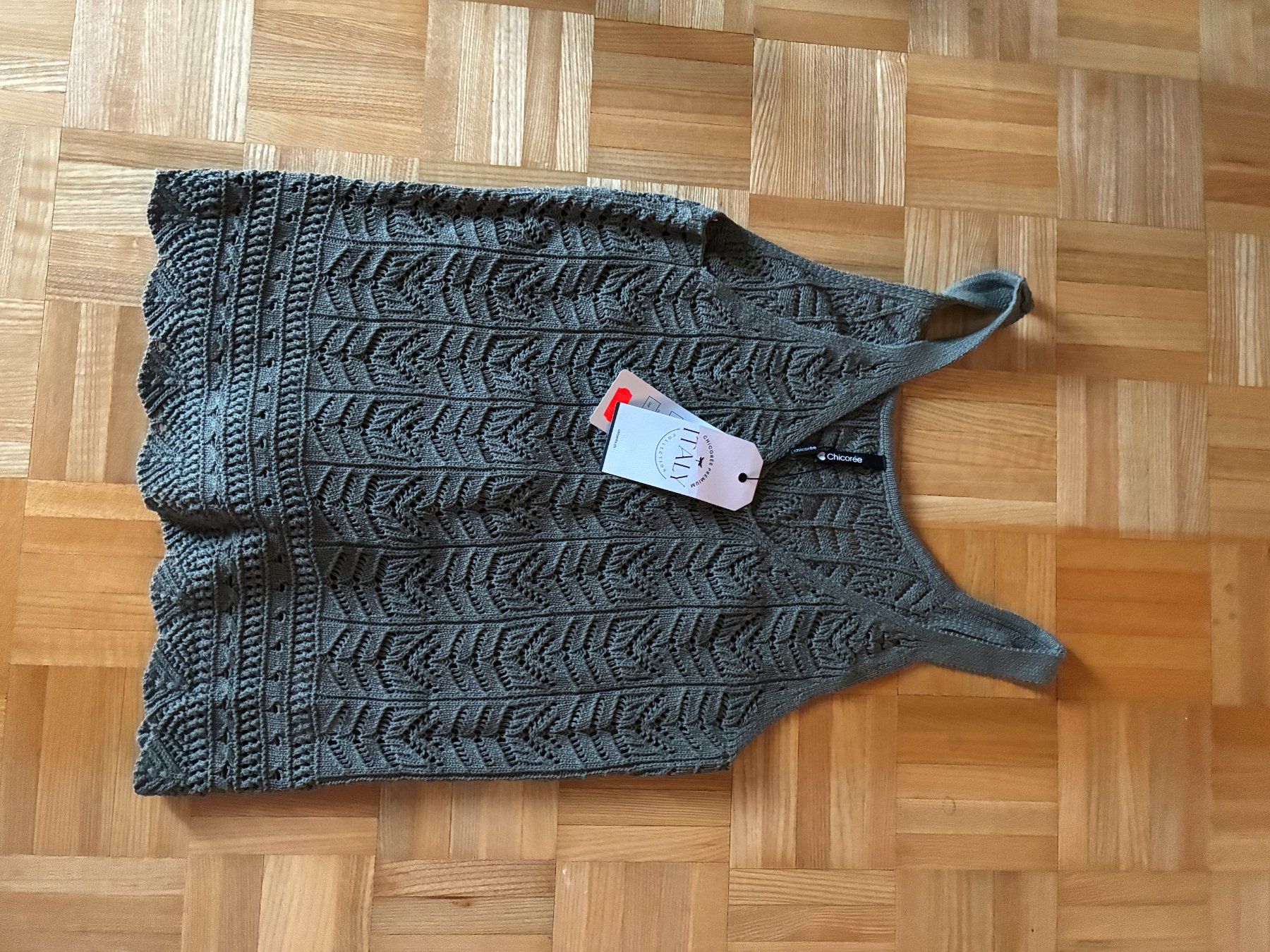 Tops: Damen Top Chicorée Strick grau ärmellos – Neu und originalverpackt aus Muri AG von 68idefix