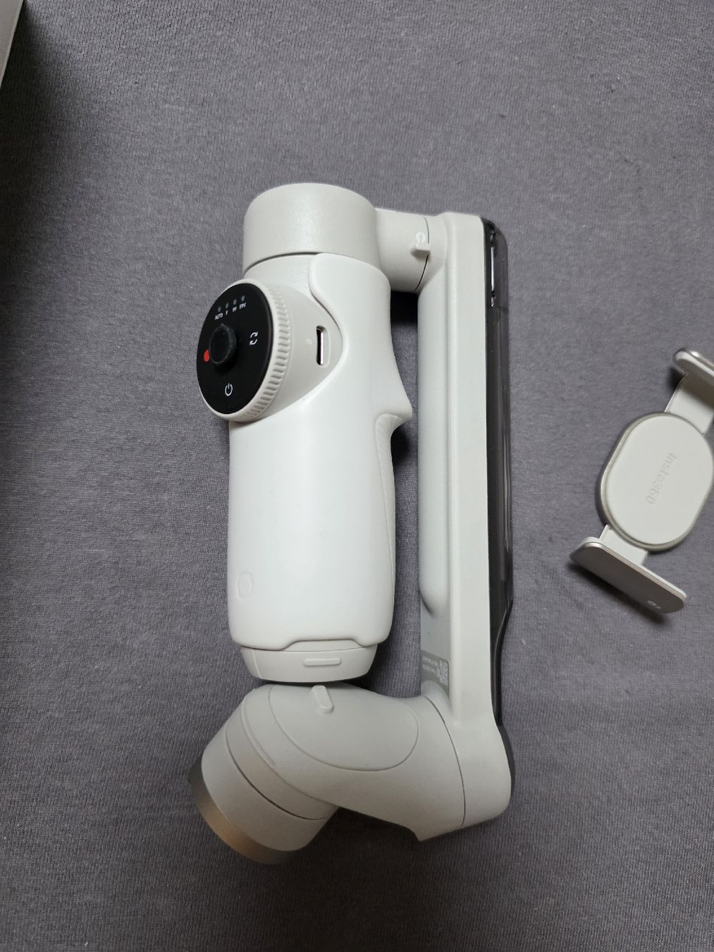 Insta360 Action Cam: Insta360 Flow AI Smartphone Stabilizer Stone Gray New – Nuovo (secondo la descrizione) da Lenzburg venduto da Istvanl85 4